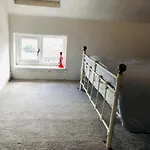 Shouss Guest House